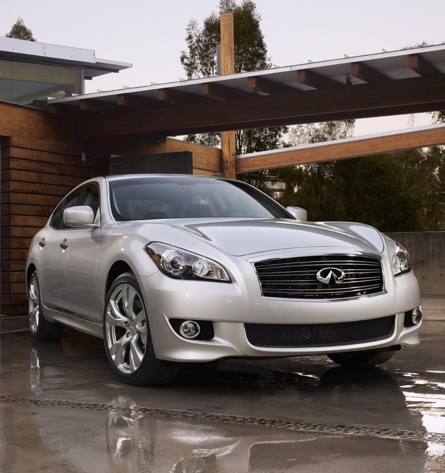  Infiniti M37 S 2011 года  (фото 30 из 33)